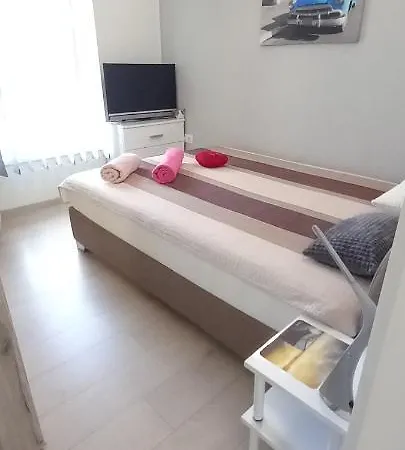 Apartment Bela *****