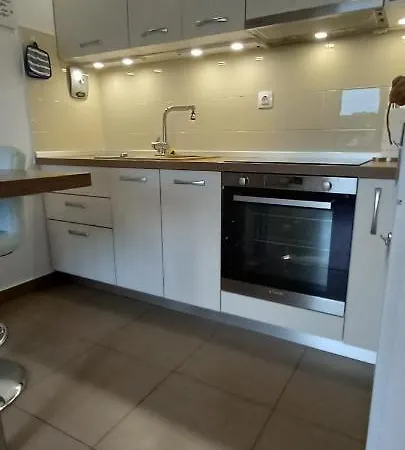 アパート Bela ***** *